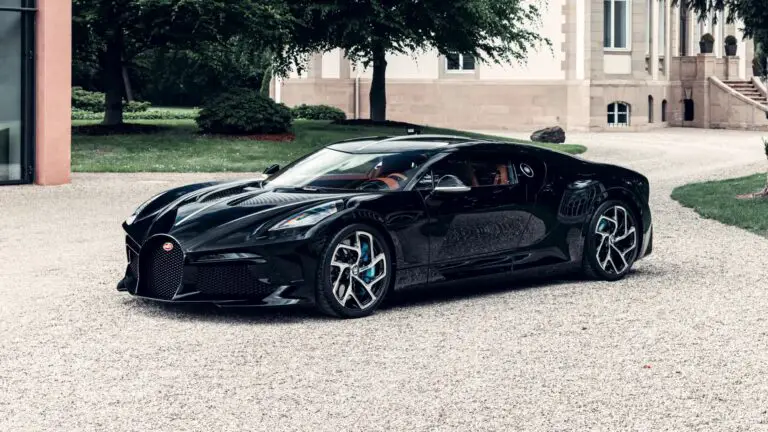 Get to Know about Bugatti La Voiture Noire, the New Rarest and Most Expensive Car