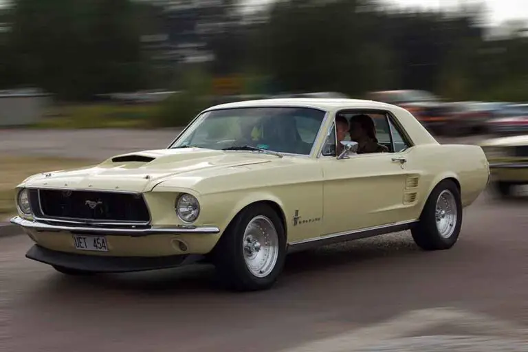 The Right Way to Drive a Classic Daily