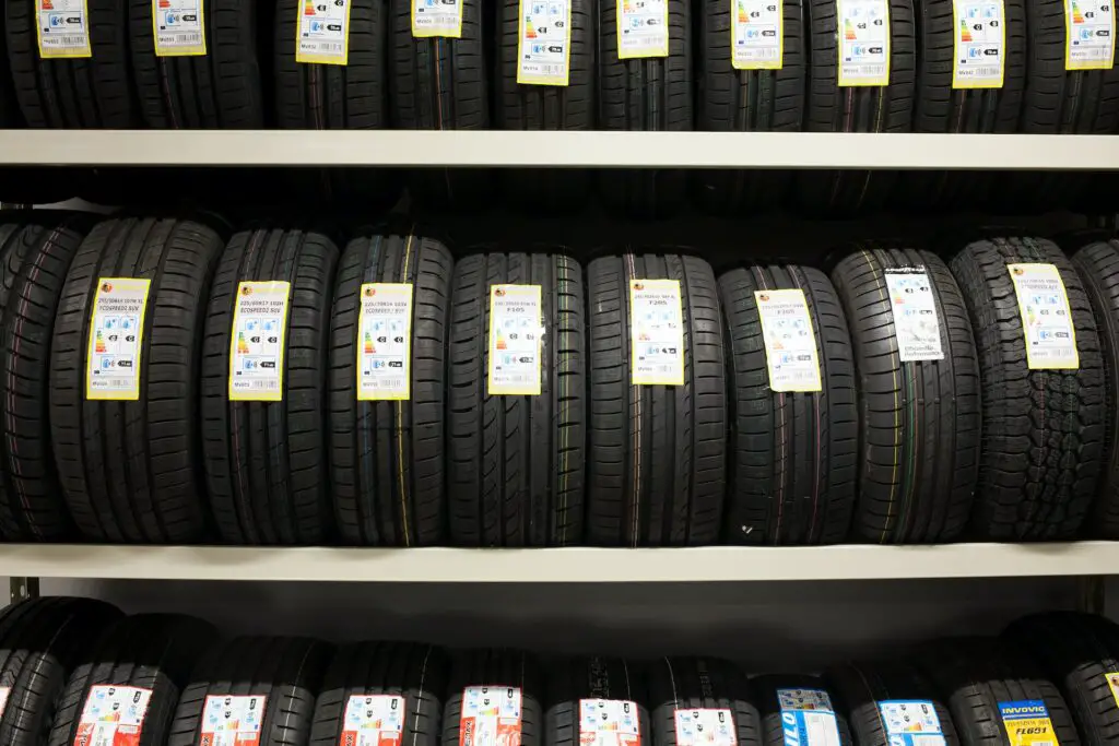 Choosing the Right Tires for your Classic Rare Car Market