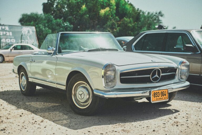 The Classic Car Market: Timing Your Investment